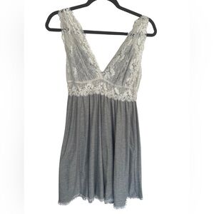 Lunaire Women’s Gray & White Lace Babydoll Night Gown,‎ Size L – EUC